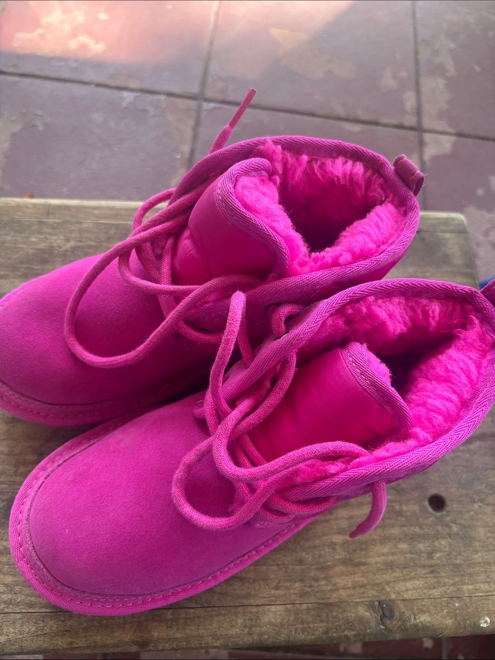 UGG Kids Bright Fuchsia Faux-Fur Lace-Up Boots